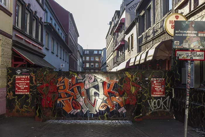 Reeperbahn bei Tag - Herbertstraße